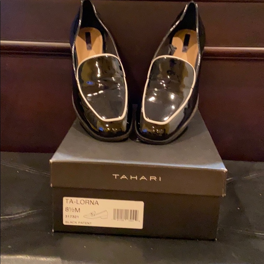 Tahari Lorna Flats